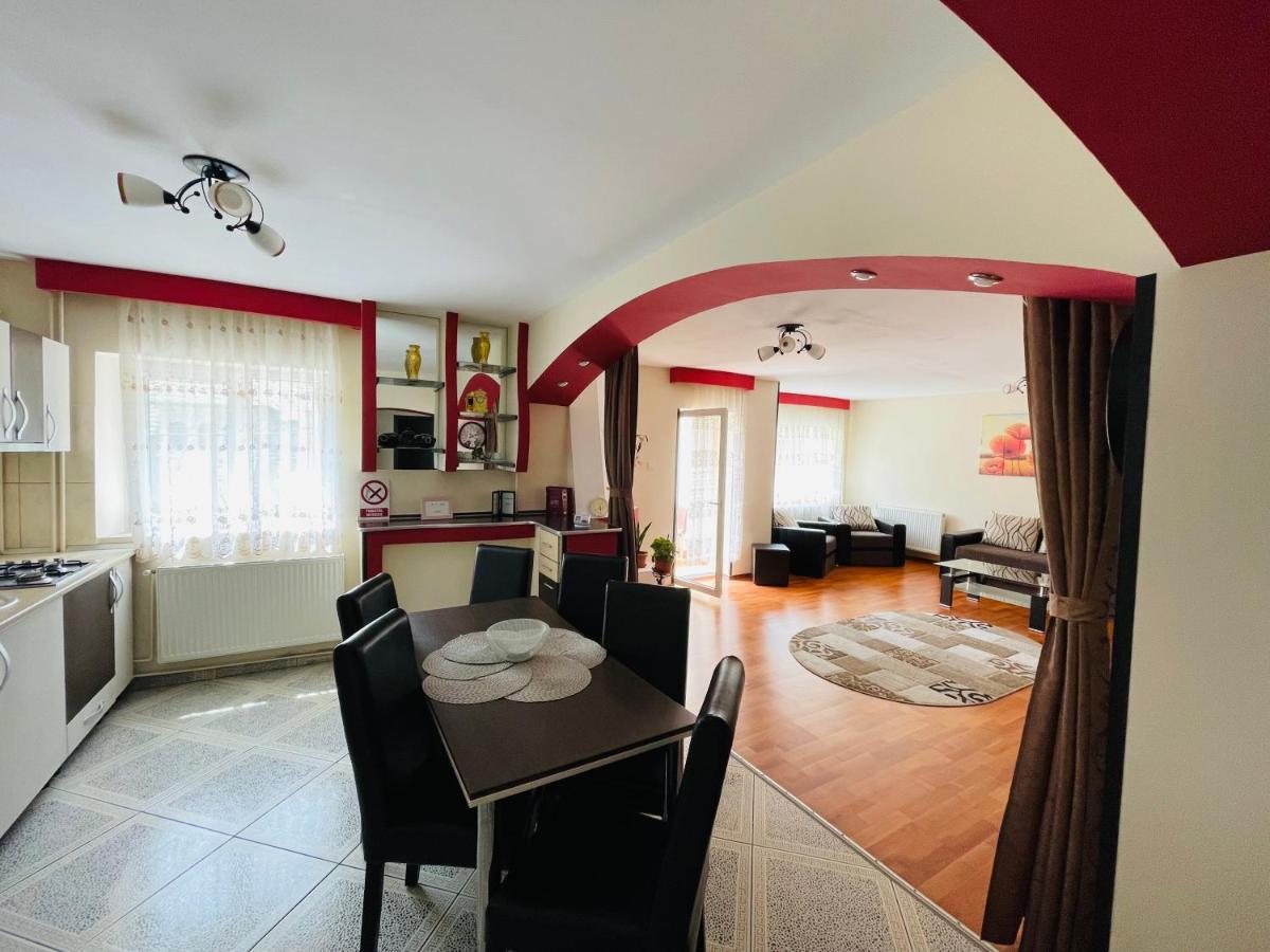 Apartament Extralarge Буштені Екстер'єр фото